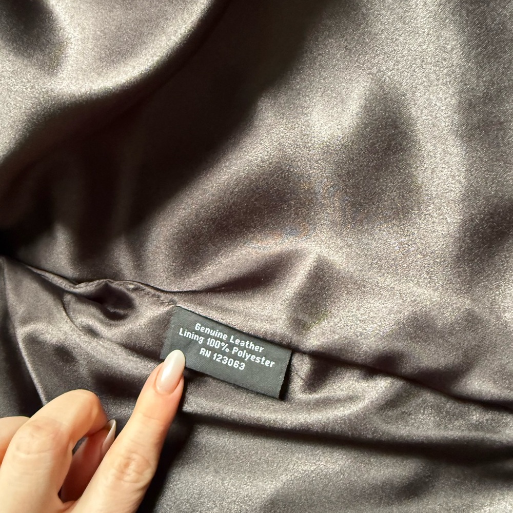 PRISTINE Understated Leather Bell Sleeve Leather Jacket and bag - Picture 10 of 15